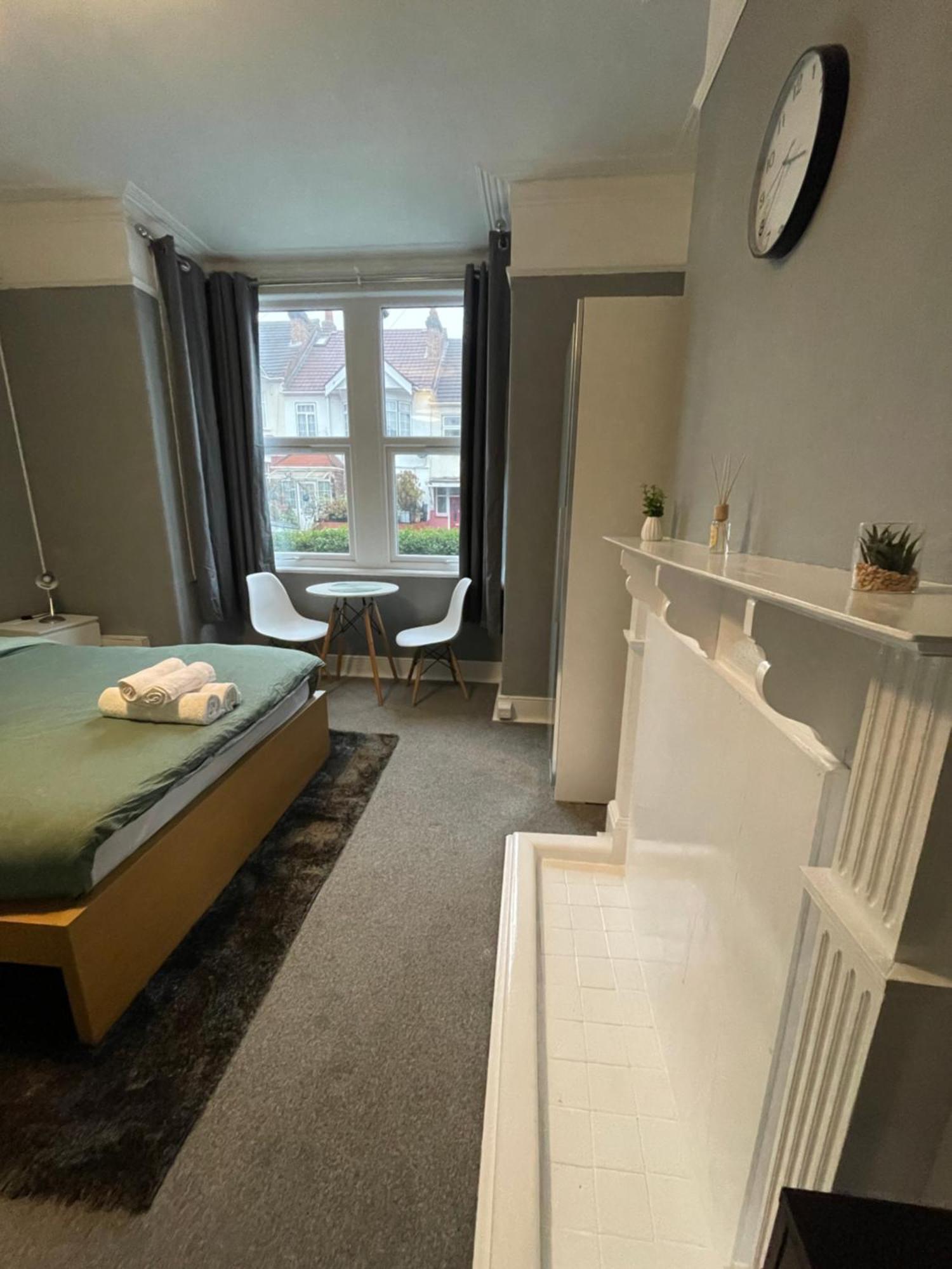 Cosy Double Rooms A Stones Throw From Wembley Stadium Londres Exterior foto